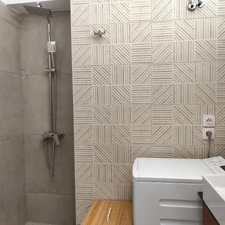 Parastaseis Georges Sq