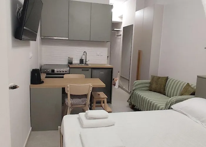 Parastaseis Georges Sq *