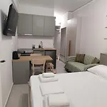 Parastaseis Georges Sq Apartamento Patras
