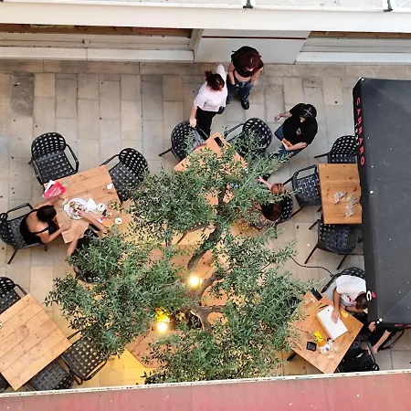 Parastaseis Georges Sq דירה *
