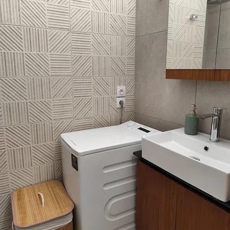 Parastaseis Georges Sq Apartment *