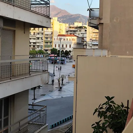 Parastaseis Georges Sq *