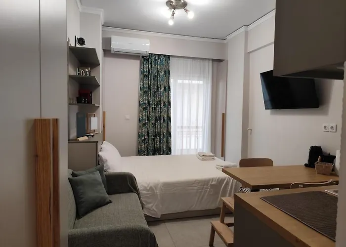 Parastaseis Georges Sq * Pátra