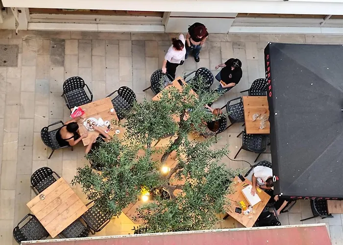 Parastaseis Georges Sq Apartman *