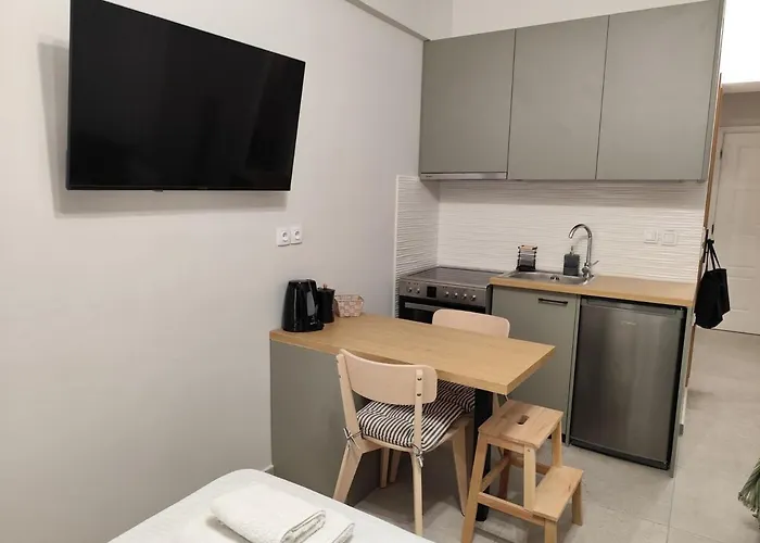 Parastaseis Georges Sq Apartman *